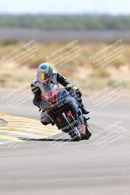media/Sep-25-2023-Moto Forza (Mon) [[81ffa65e0a]]/B-C Group/Session 3 (Turn 16)/